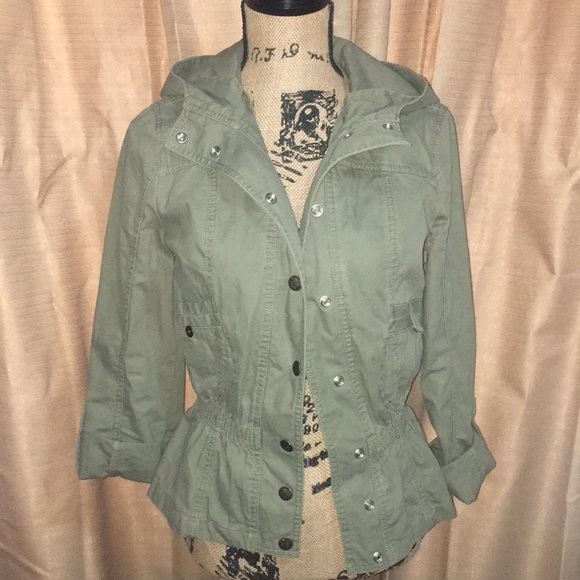 Brandy Melville Jackets & Blazers - Army Green Jacket.